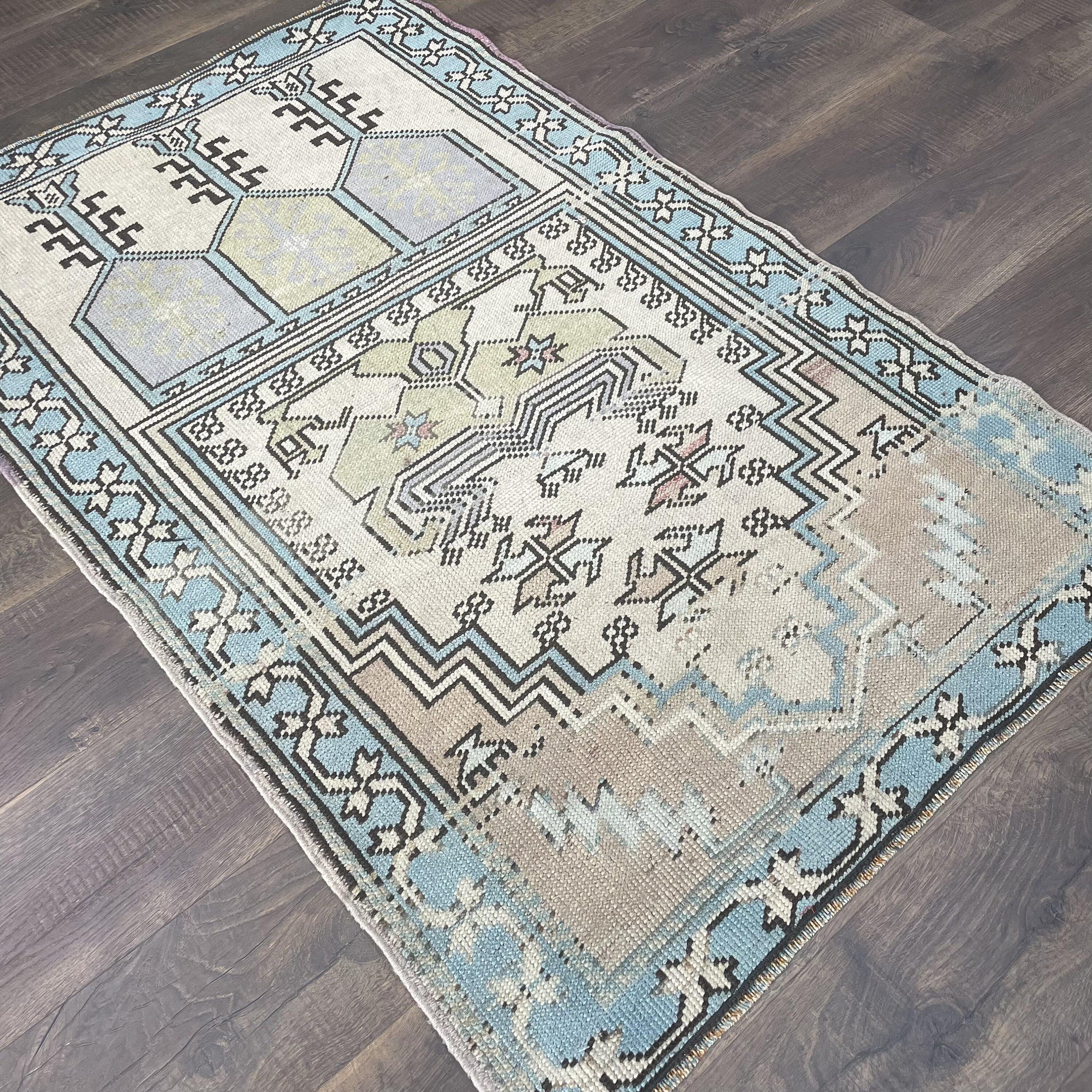 Hand-Knotted Wool Rug (3x5): Vintage Turkish Oastel Neutral Blue