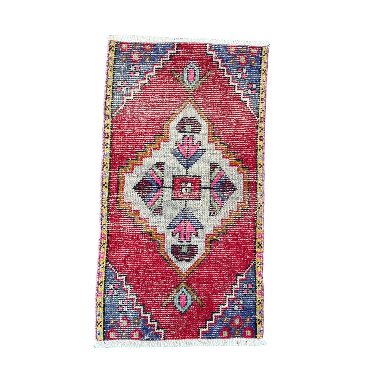 Vintage Handmade Wool Accent Rug: Red Small Turkish Rug (1'7"x3')