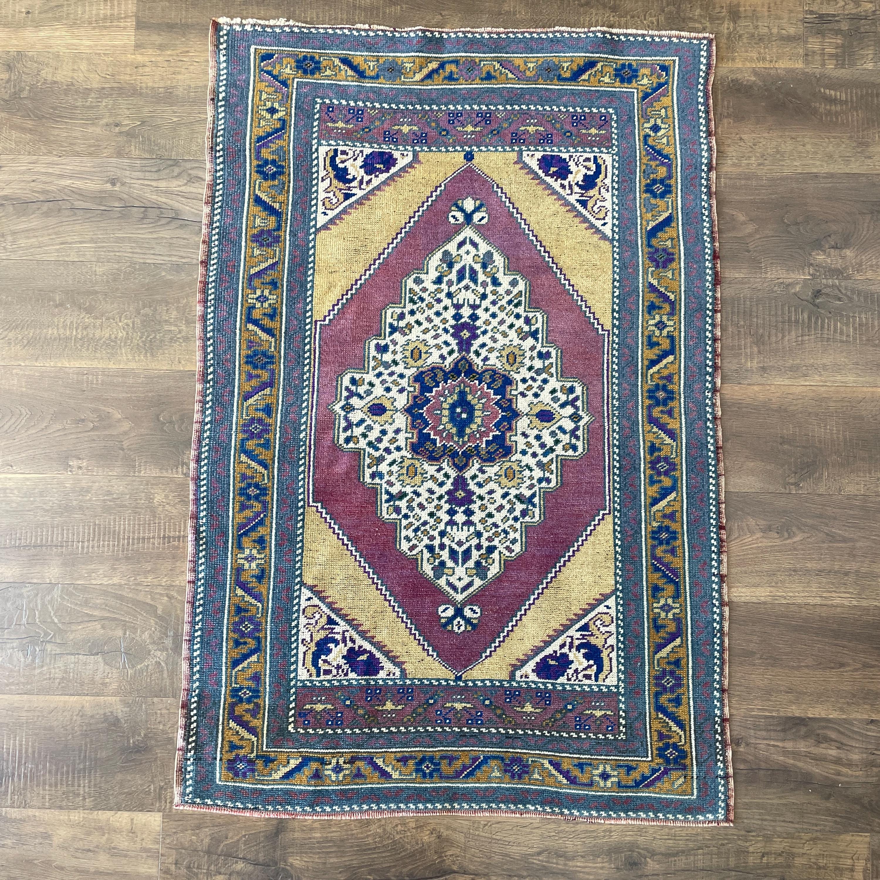 Handmade Wool Area Rug (3'x4'6") - Turkish Vintage-Inspired Design