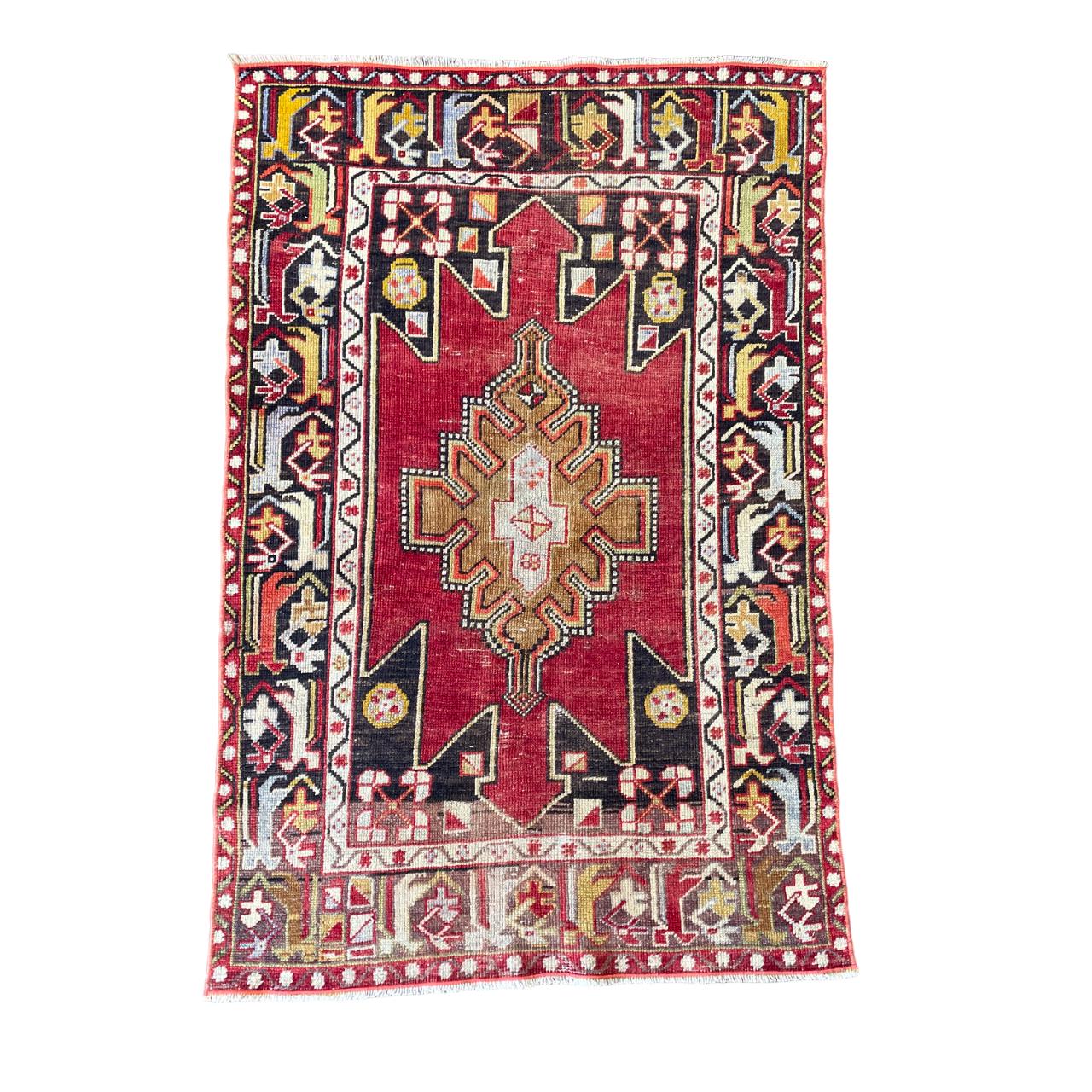 3'1"x4'9" Handmade Wool Rug - Turkish Vintage-Inspired Area Rug, Eco-Friendly Home Decor