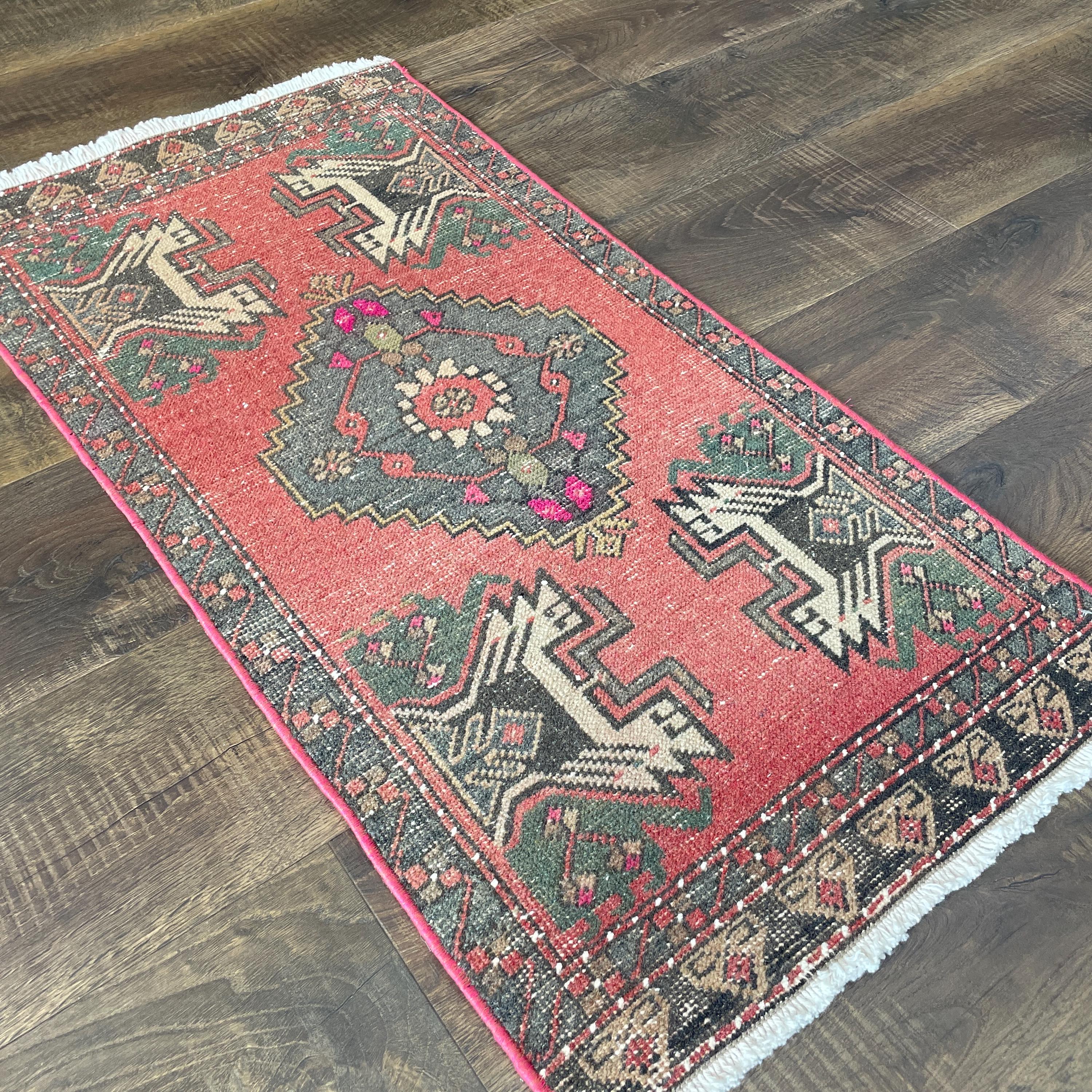Handmade Wool Accent Rug: Vintage Red-Pink Entryway Rug (1'7"x3')