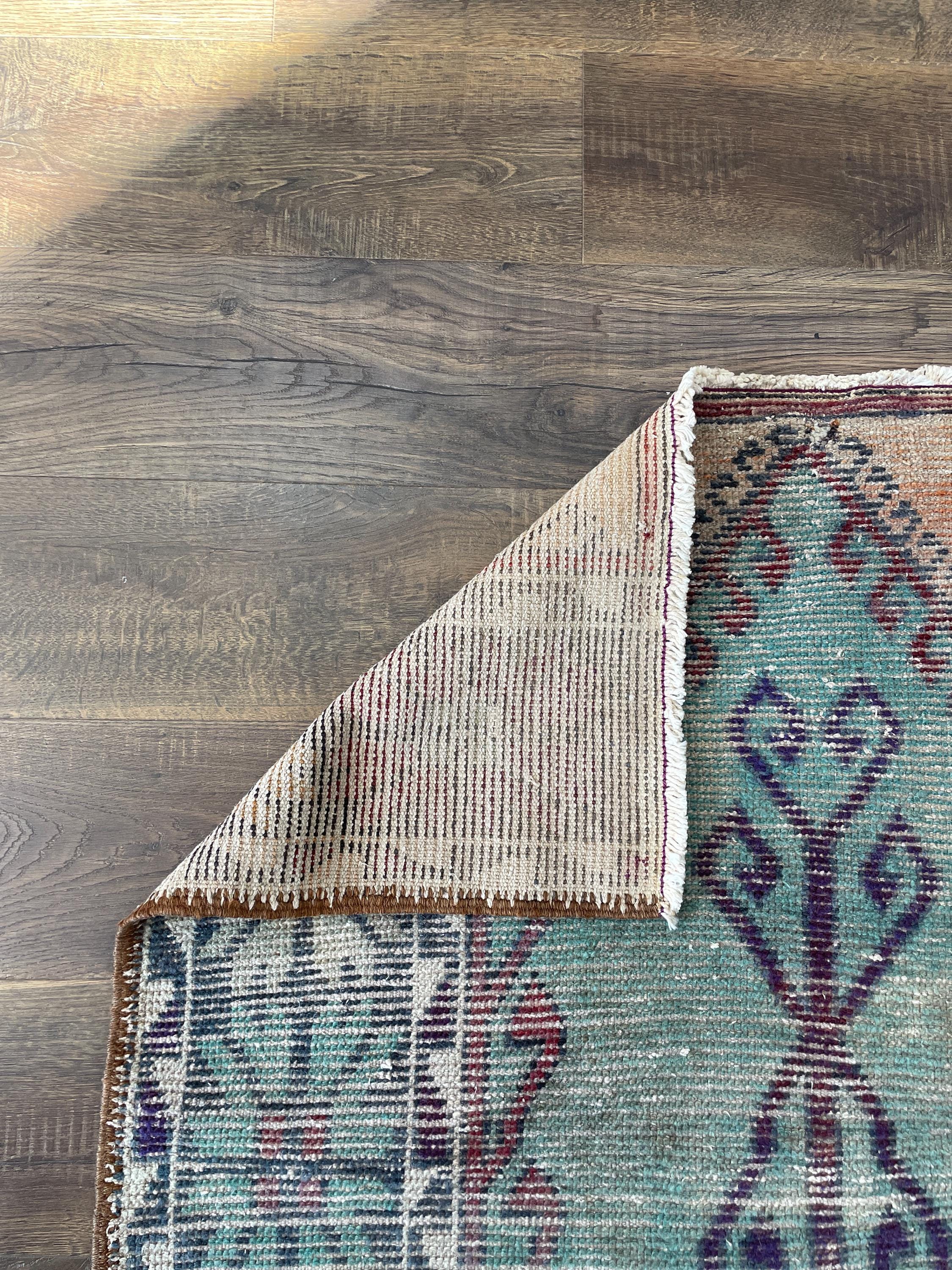 Vintage Turkish Wool Area Rug (5'x7'8") - Handmade Boho Chic Rug