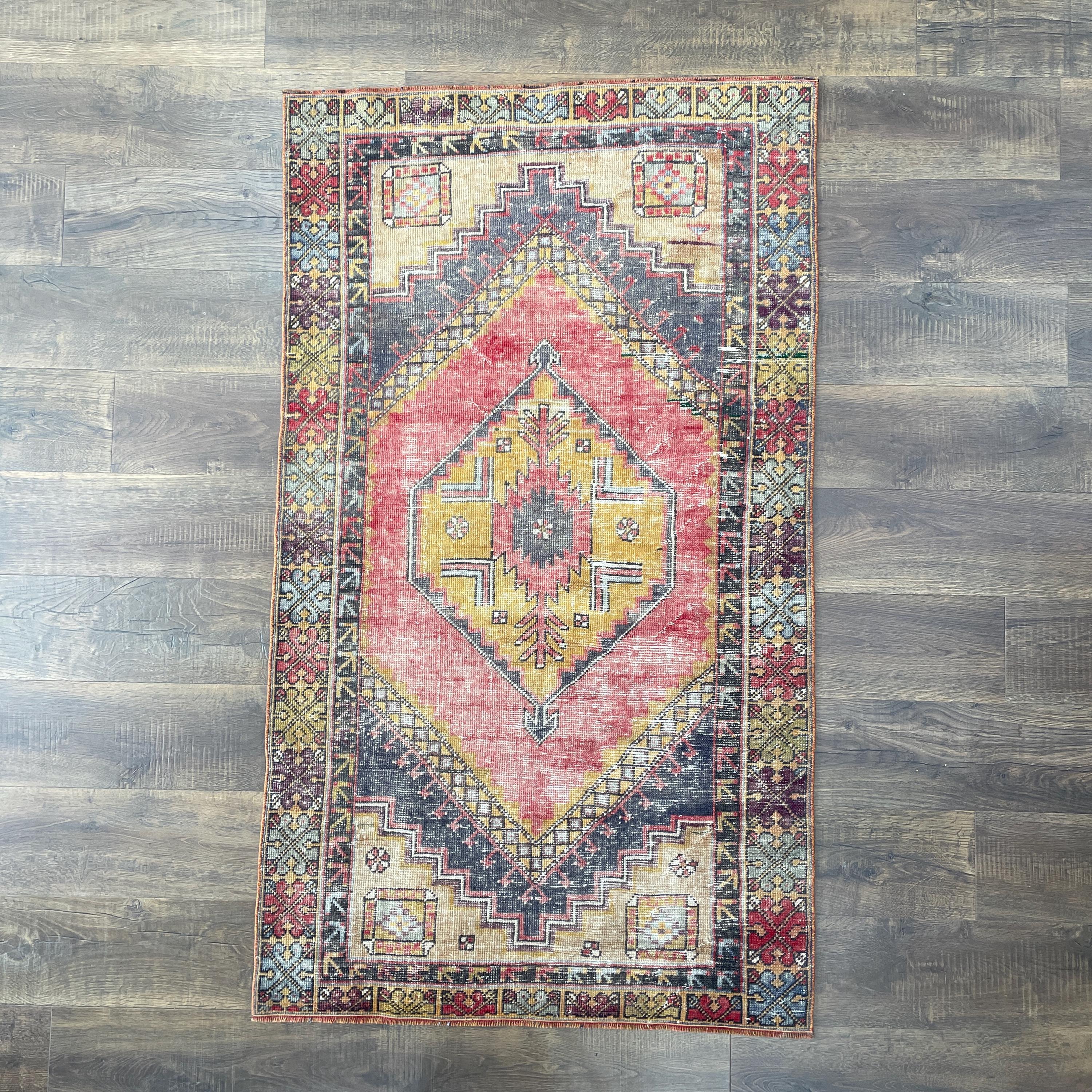 3'3"x5'8" Handmade Vintage Wool Rug