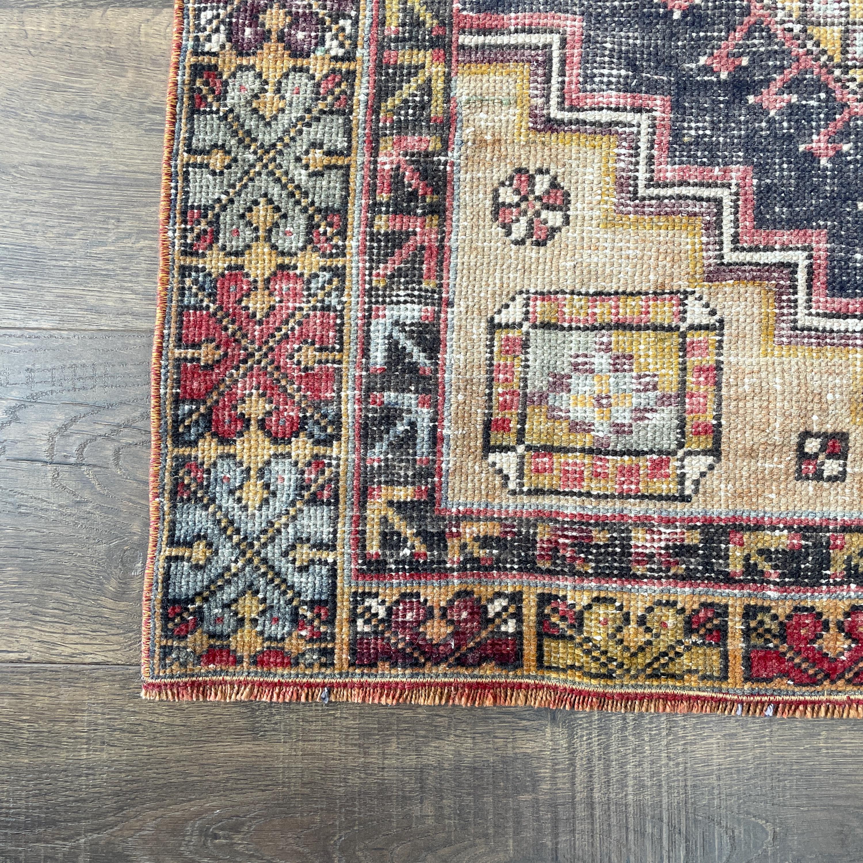 3'3"x5'8" Handmade Vintage Wool Rug