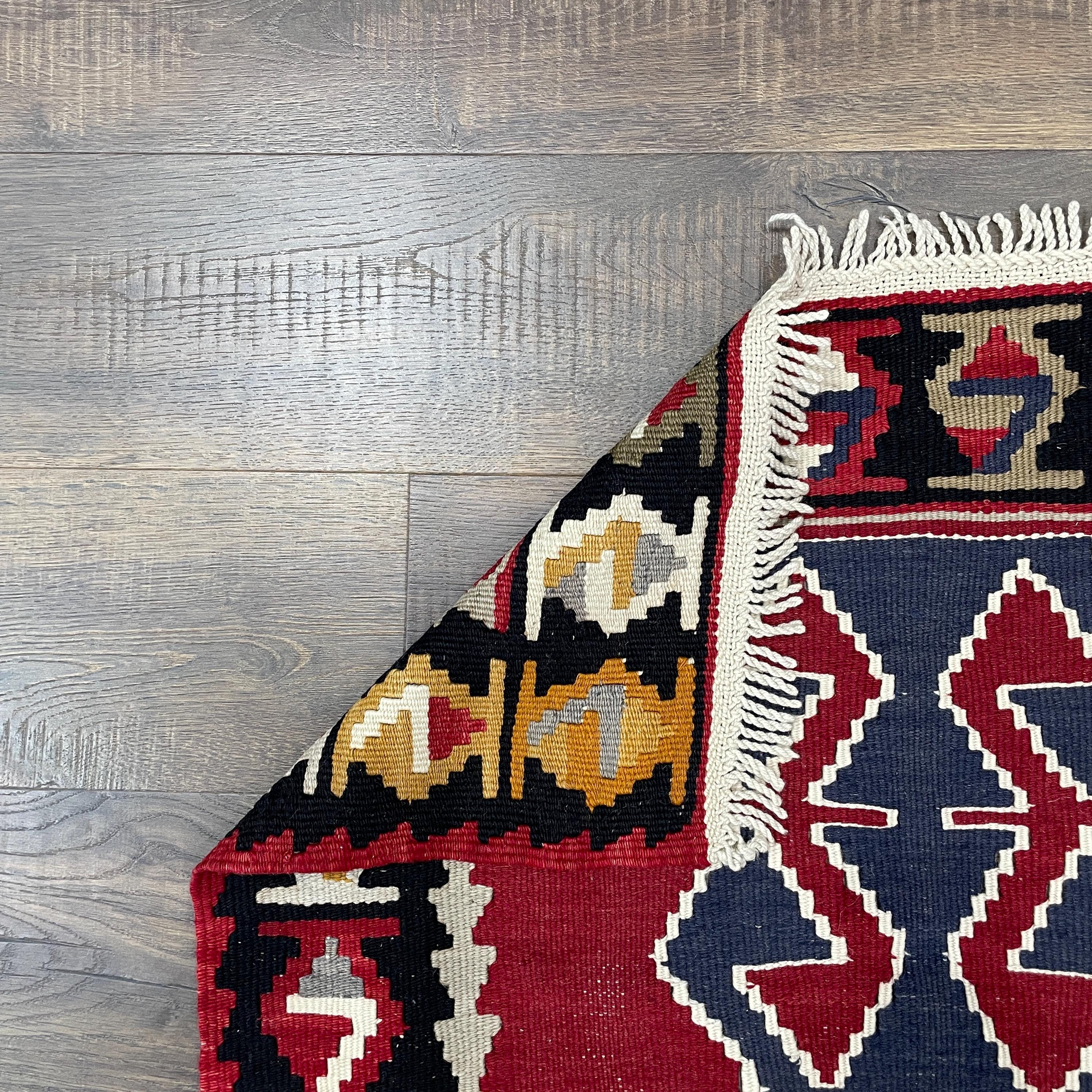 2'9" x 5'6" Handwoven Turkish Kilim Rug - Vintage Wool Flatweave | Boho Geometric Area Rug
