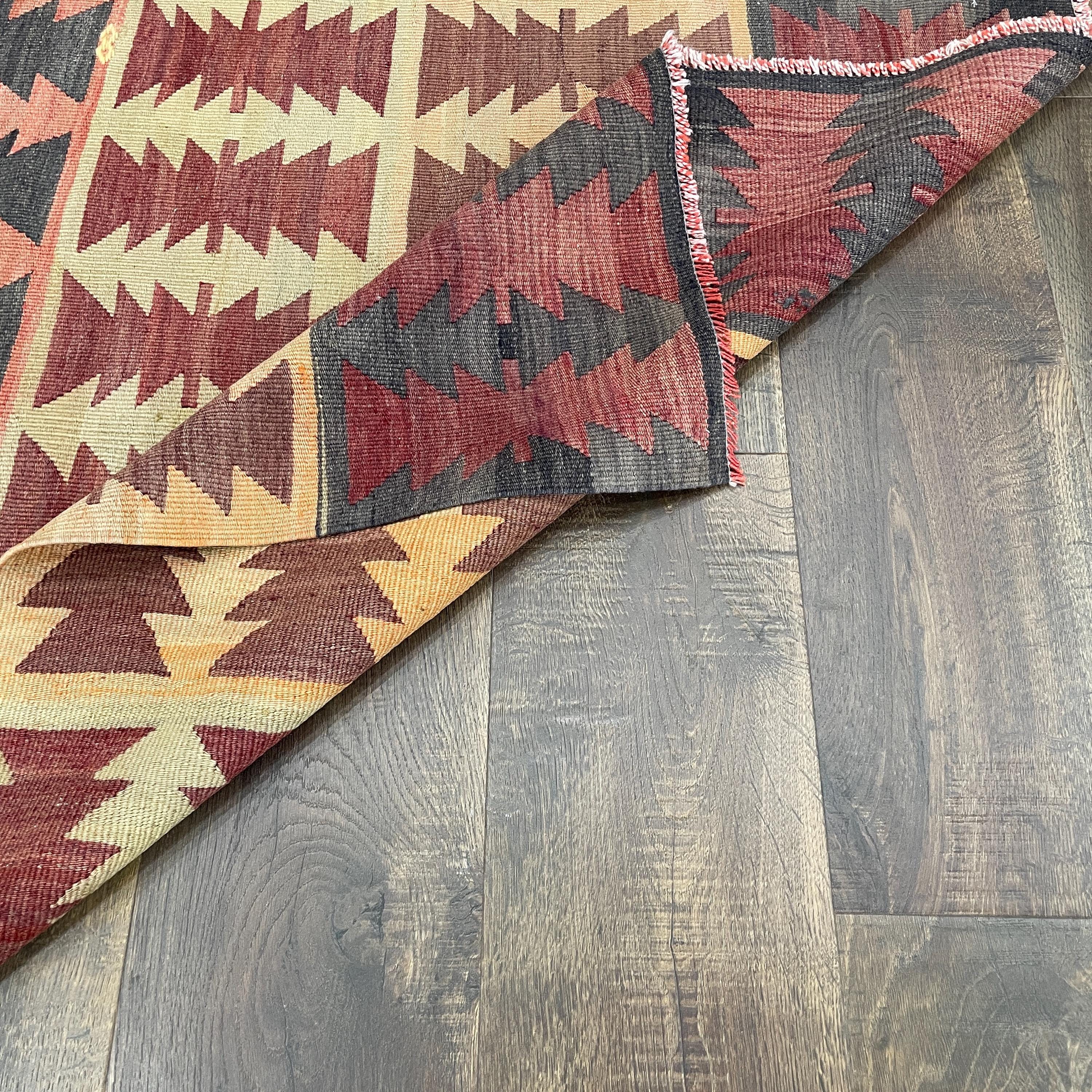 Handmade Kilim Rug: Vintage Turkish Wool Flatweave (2'9" x 3'4")