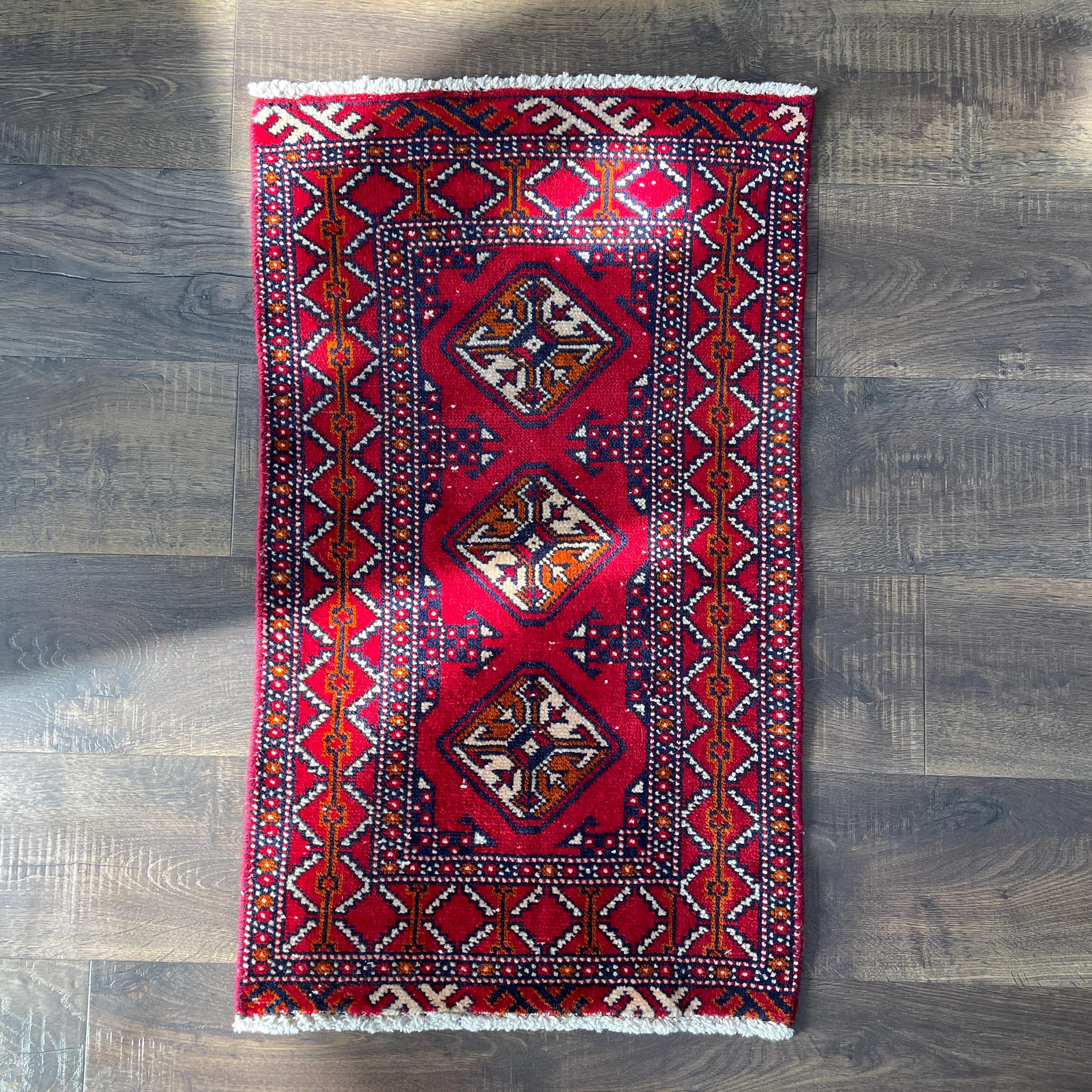2'9" x 3' Handmade Turkish Wool Rug - Vintage Red Area Rug | Boho Tribal Decor