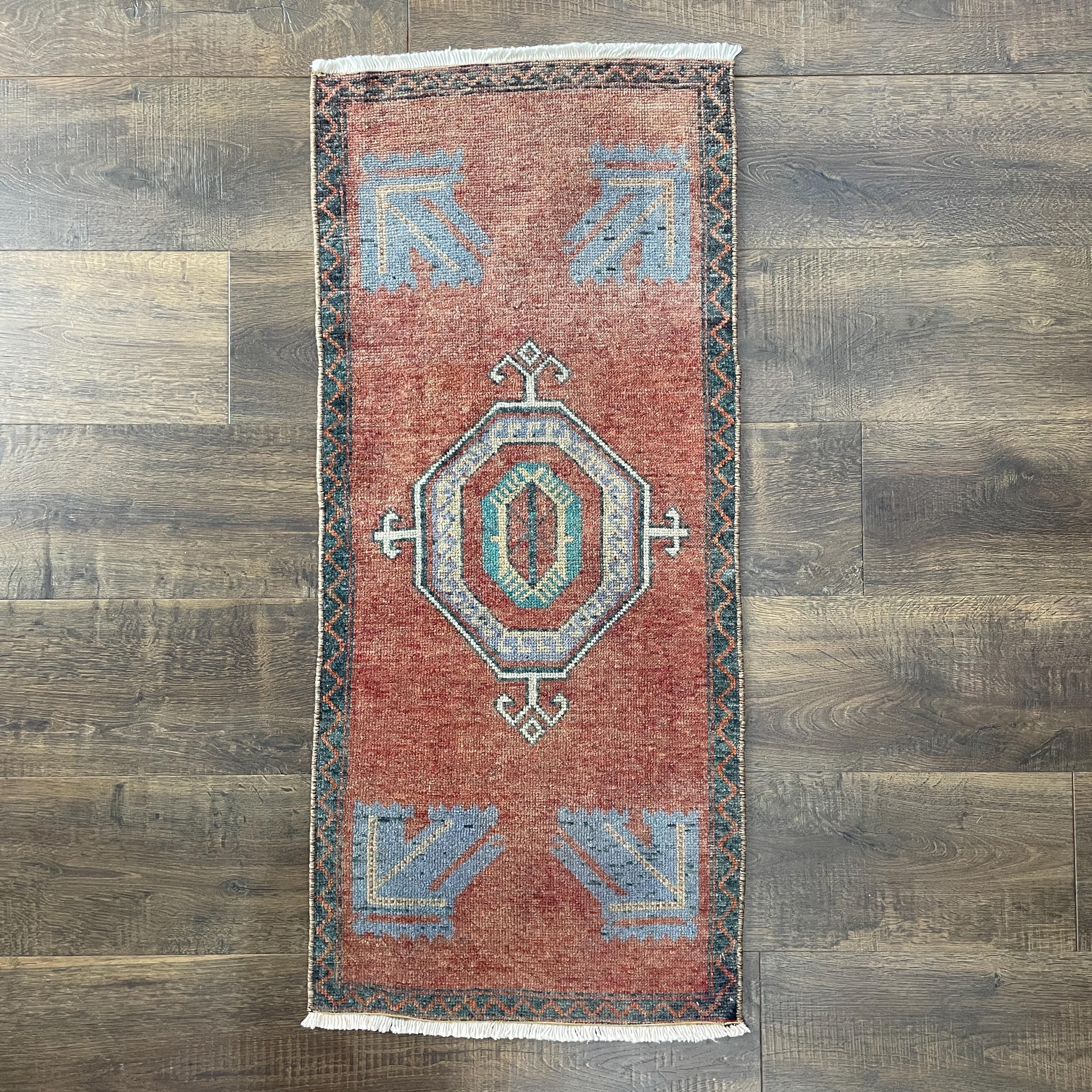 Handmade Turkish Wool Rug - 1'7" x 3'5" Vintage Tribal Runner | Small Boho Carpet