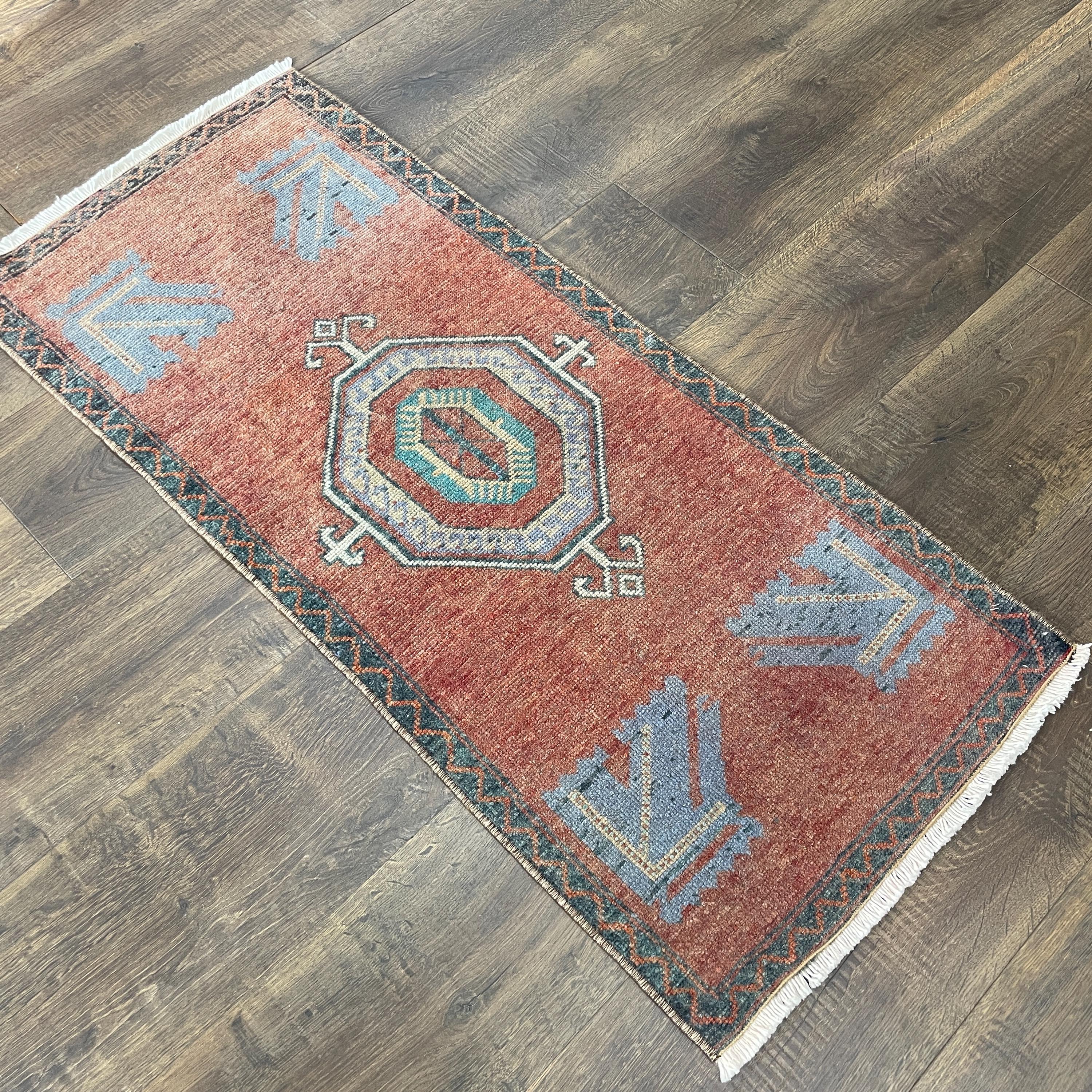 Handmade Turkish Wool Rug - 1'7" x 3'5" Vintage Tribal Runner | Small Boho Carpet