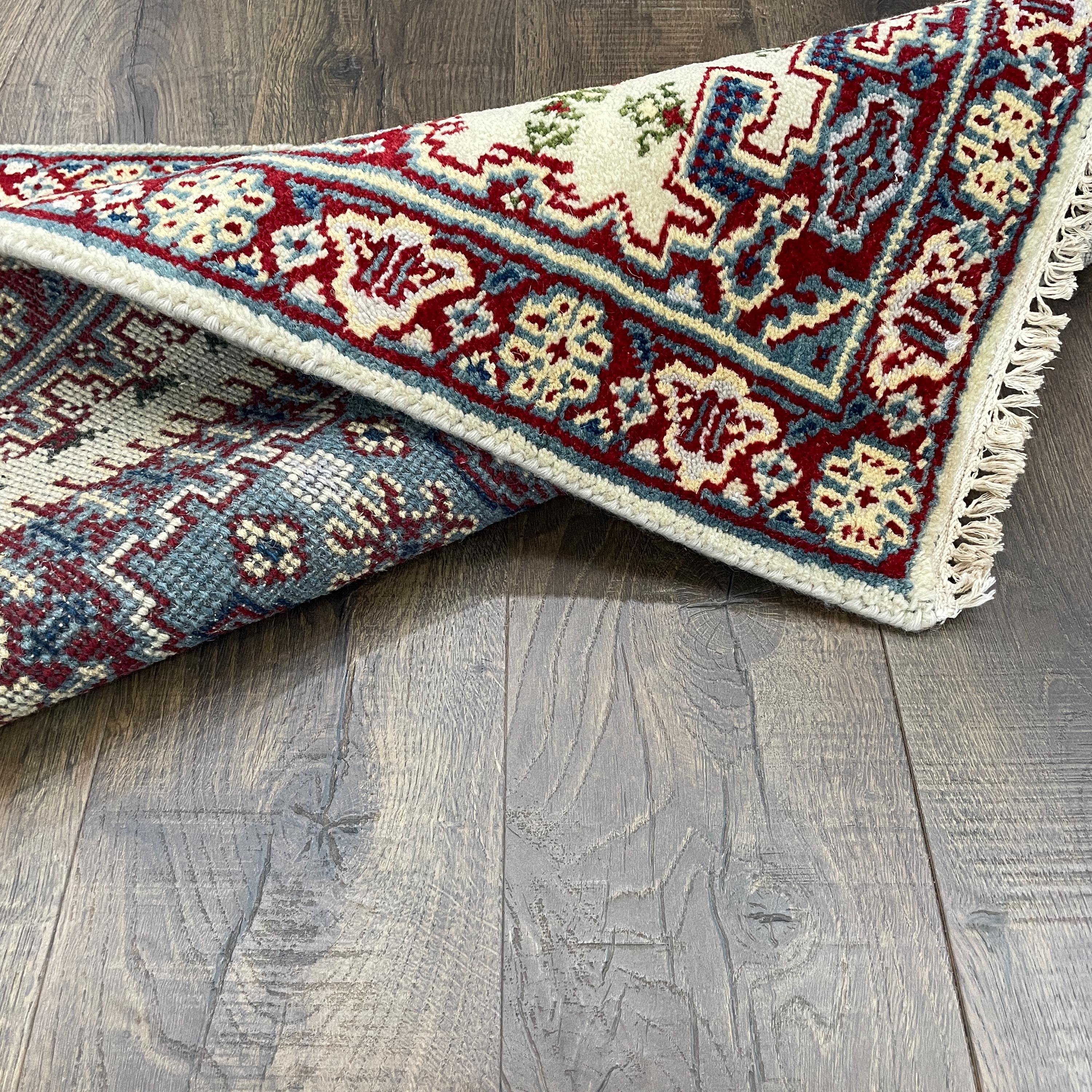 Handmade Wool Runner Rug: Vintage Turkish Hallway Rug (2'6" x 7'9")