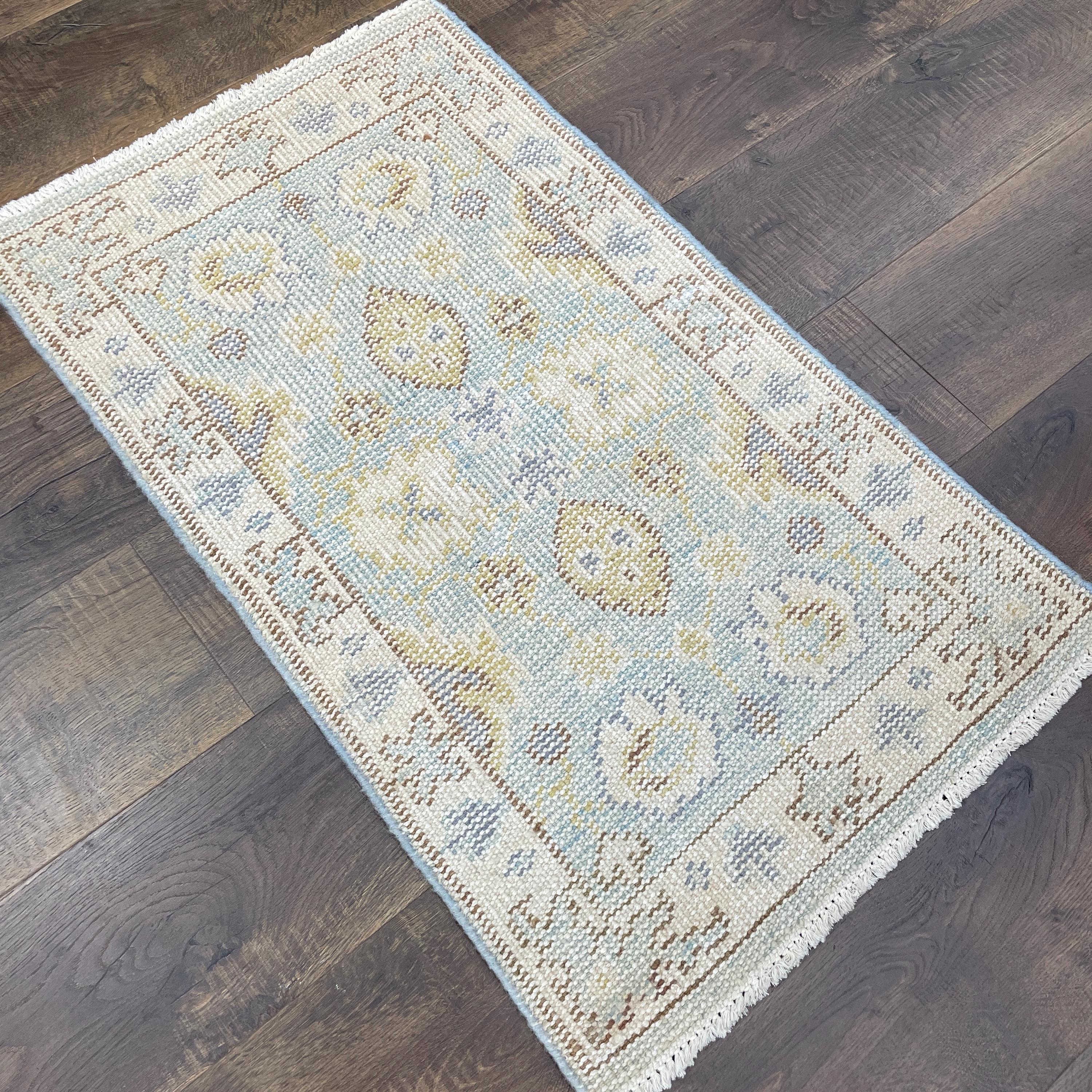 Handmade Turkish Wool Rug: Vintage Floral Boho Area Rug (1'10" x 3'1")