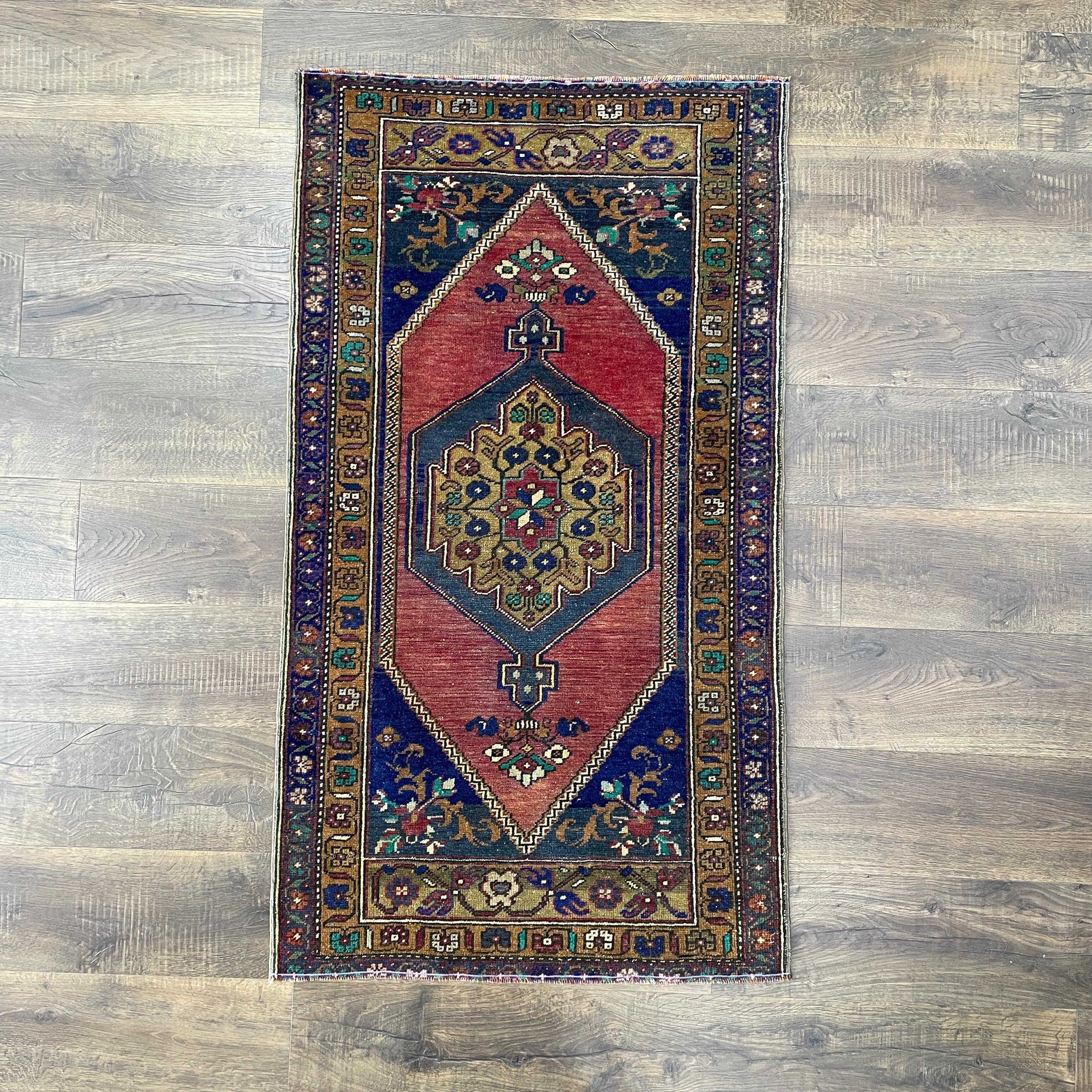 Handmade Turkish Wool Rug: Vintage Red Medallion Boho Accent