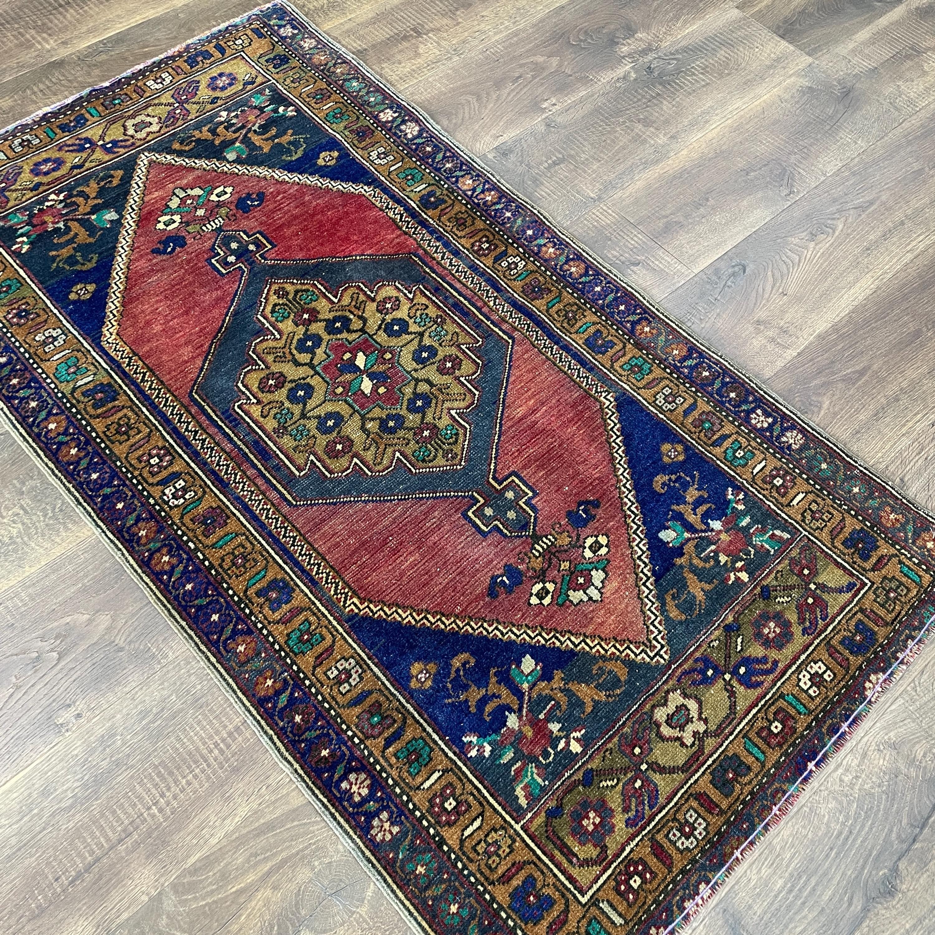 Handmade Turkish Wool Rug: Vintage Red Medallion Boho Accent