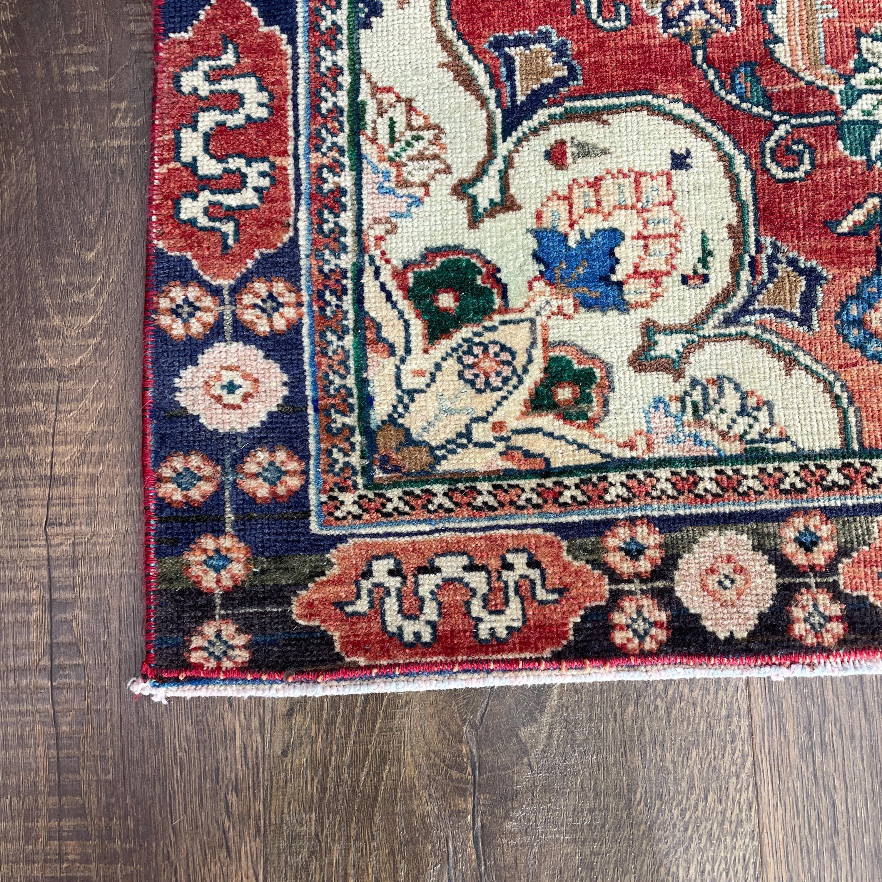 Handmade Turkish Wool Rug: Vintage Floral Medallion, 3' x 4'3"