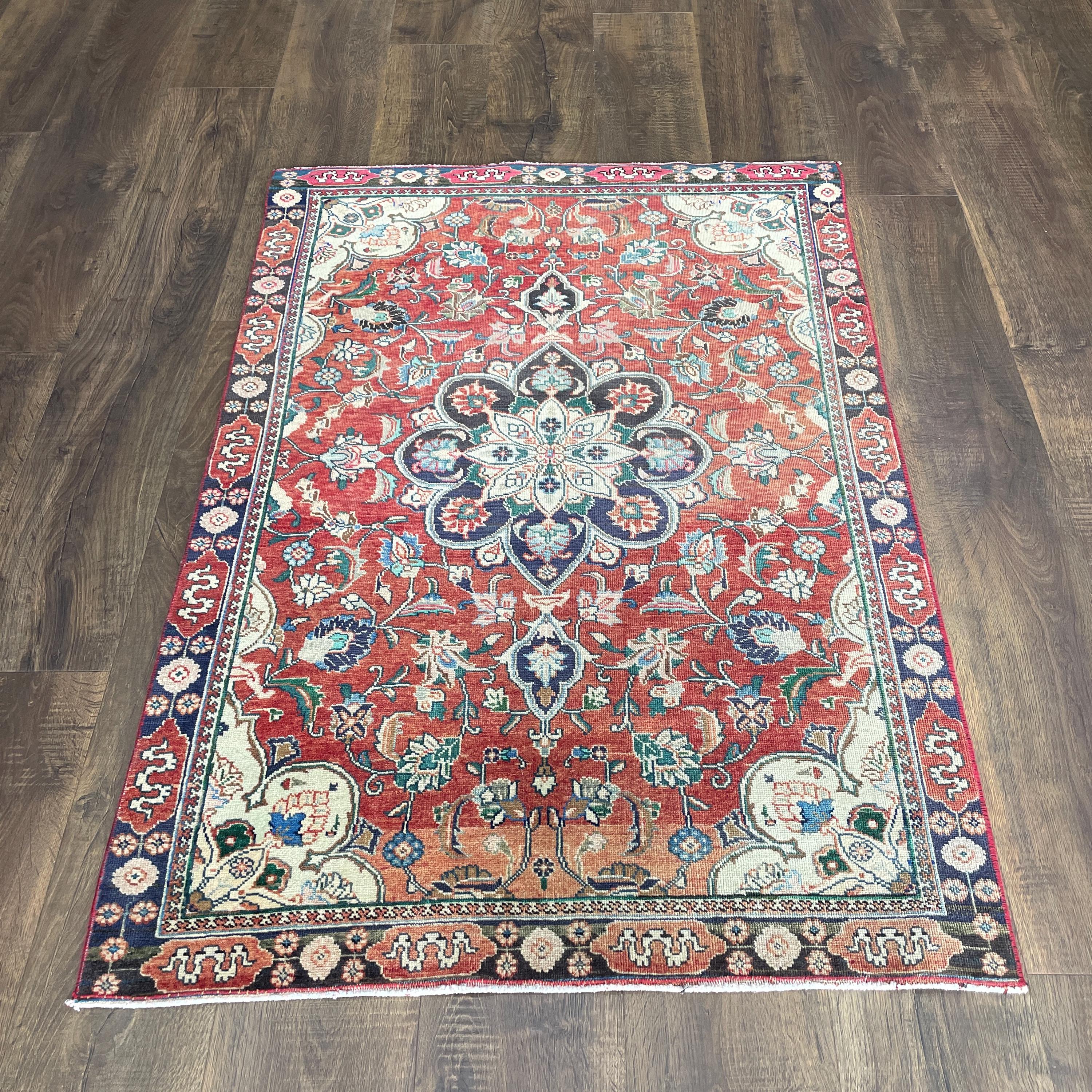 Handmade Turkish Wool Rug: Vintage Floral Medallion, 3' x 4'3"