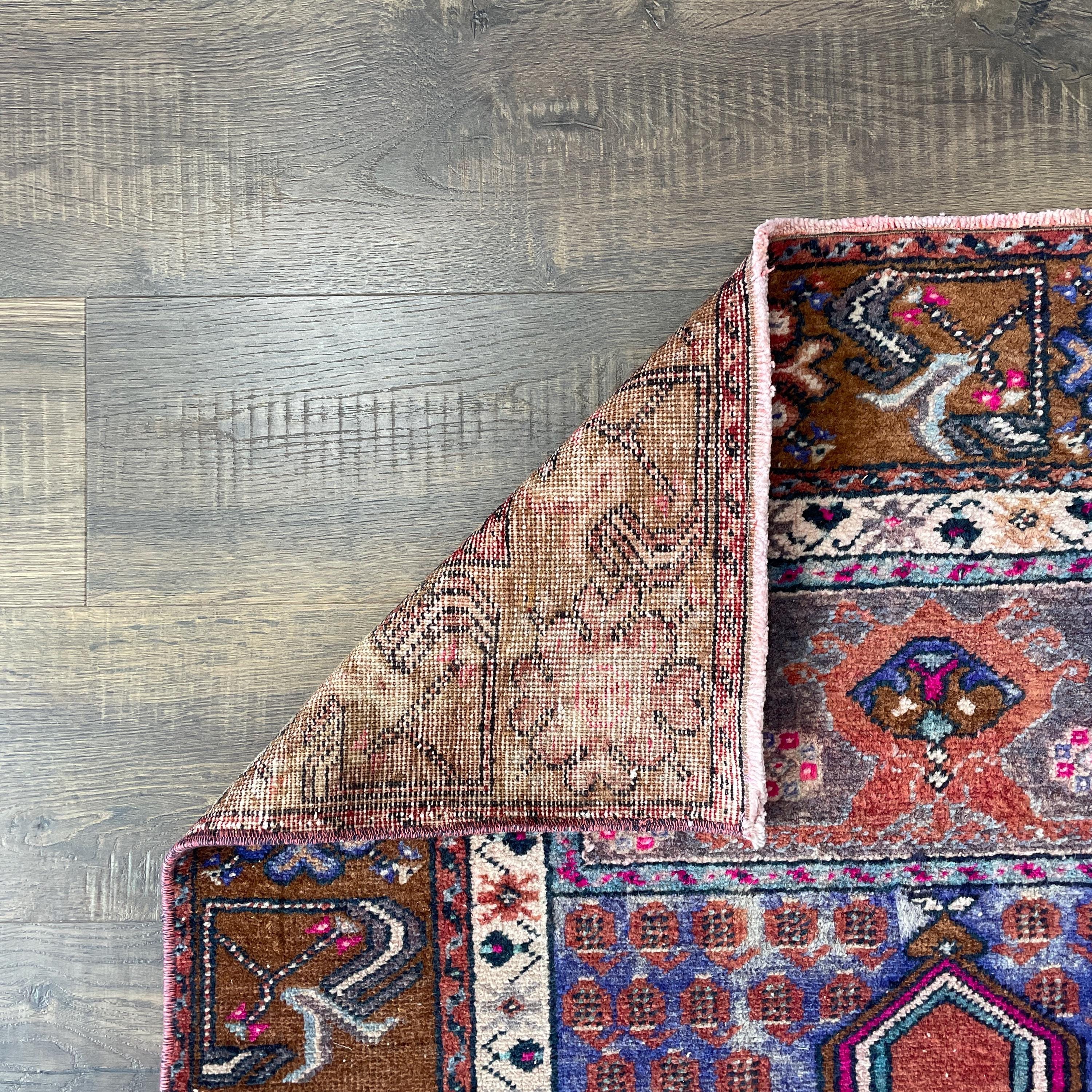 Handmade Turkish Wool Rug: Vintage Floral Medallion, Boho Accent (3'2" x 5')