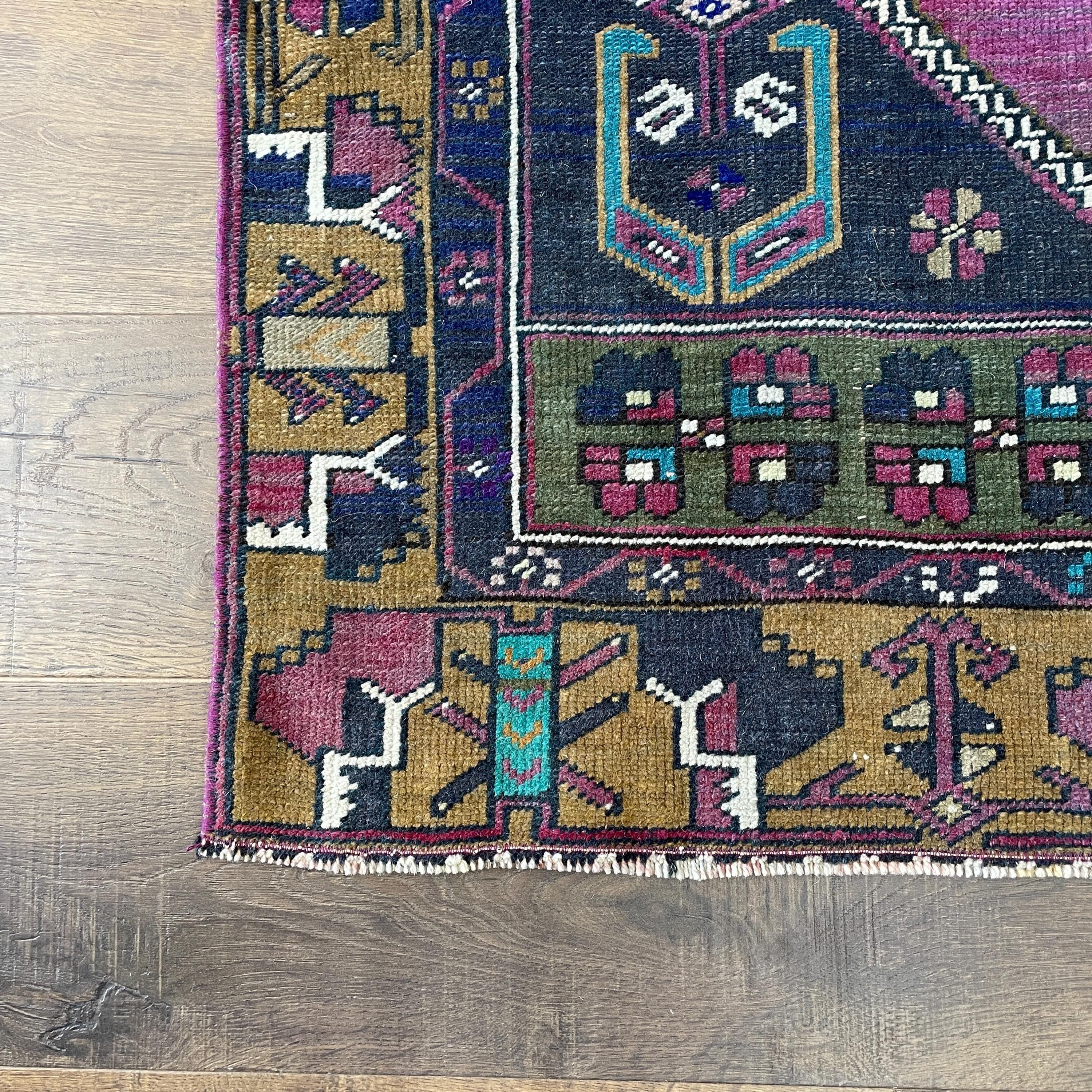Handmade Turkish Wool Runner Rug: Vintage Pink Boho Hallway Rug (3'1" x 7')