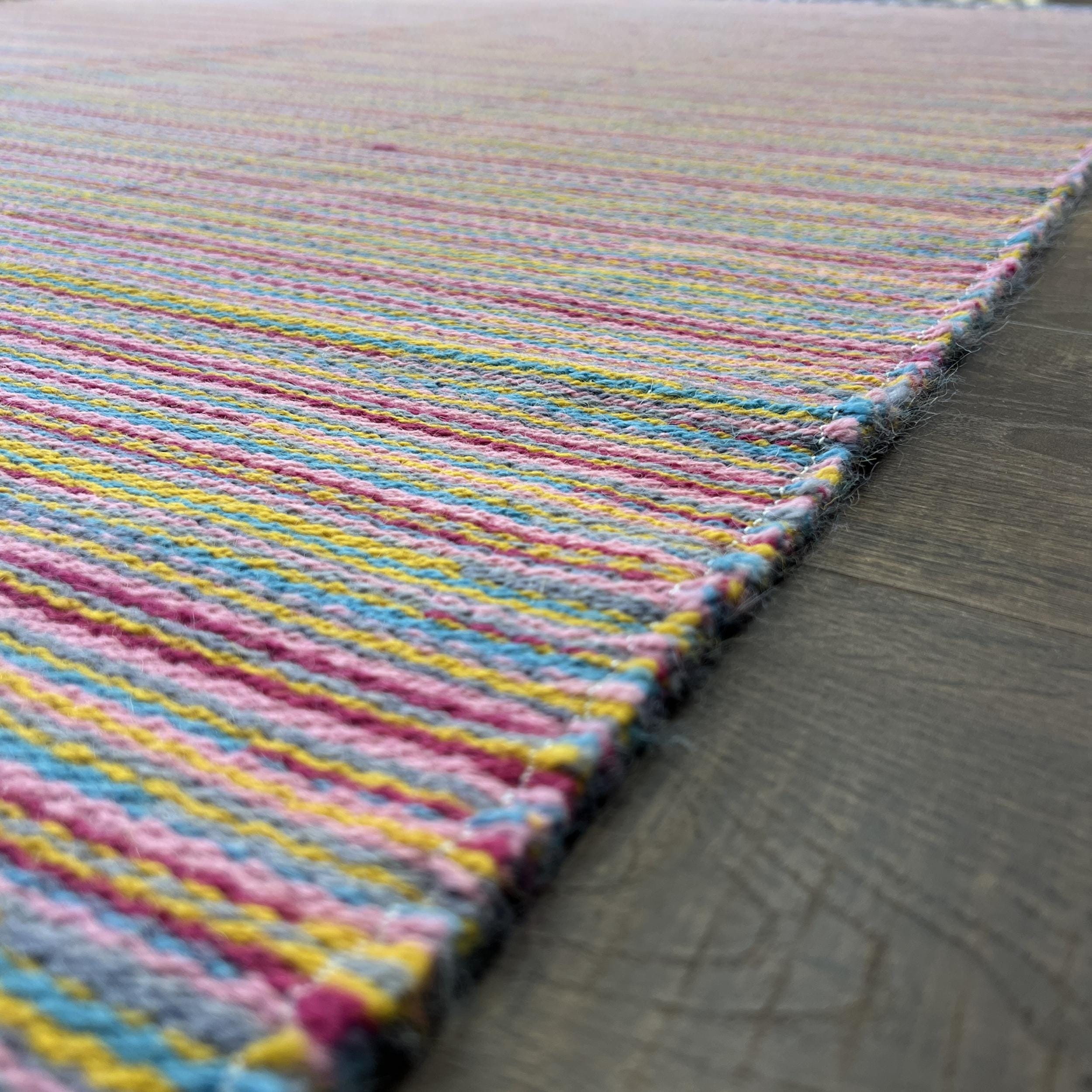 5'3"x7'6" Wool Kilim Rug – Colorful Striped Design