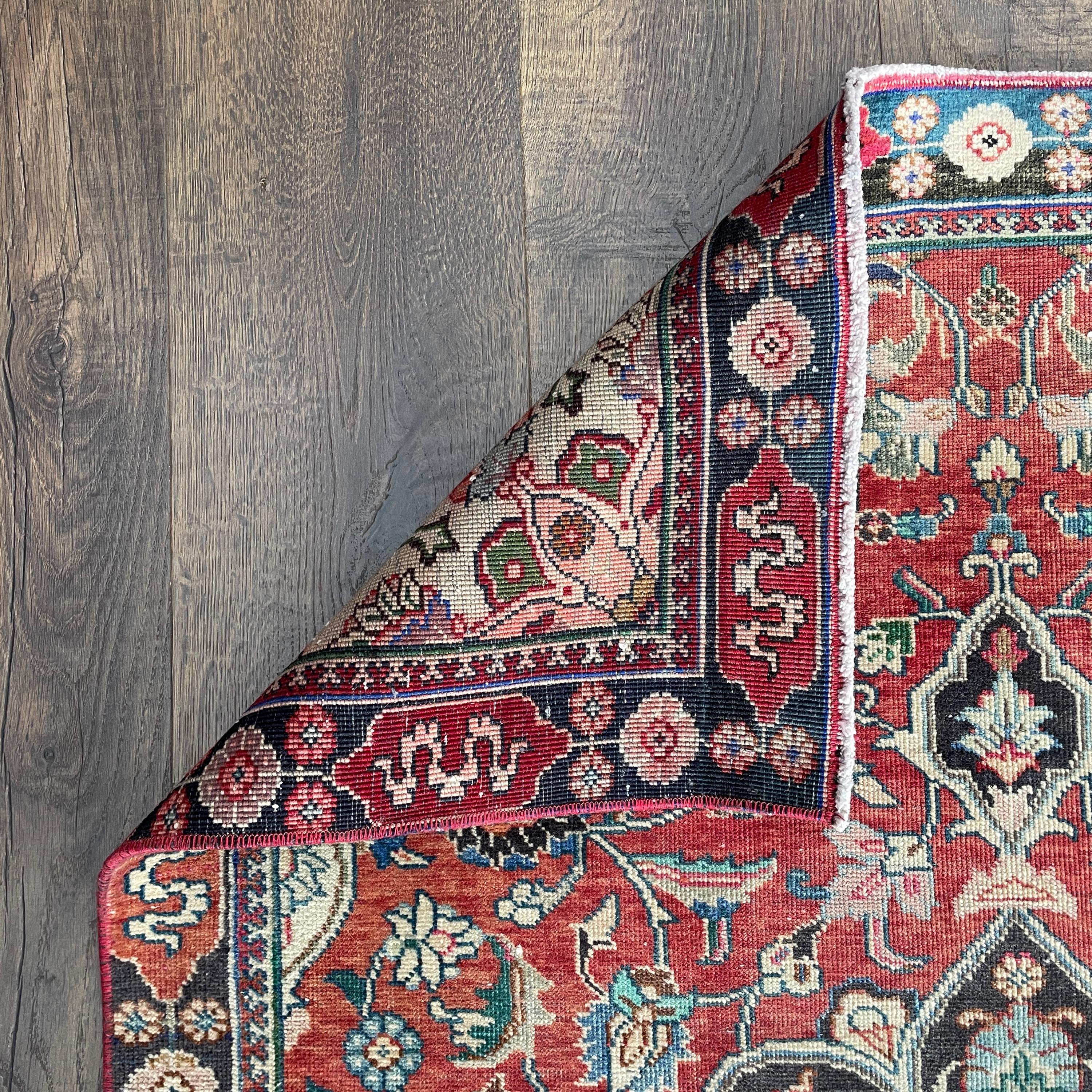 Handmade Turkish Wool Rug: Vintage Floral Medallion, 3' x 4'3"