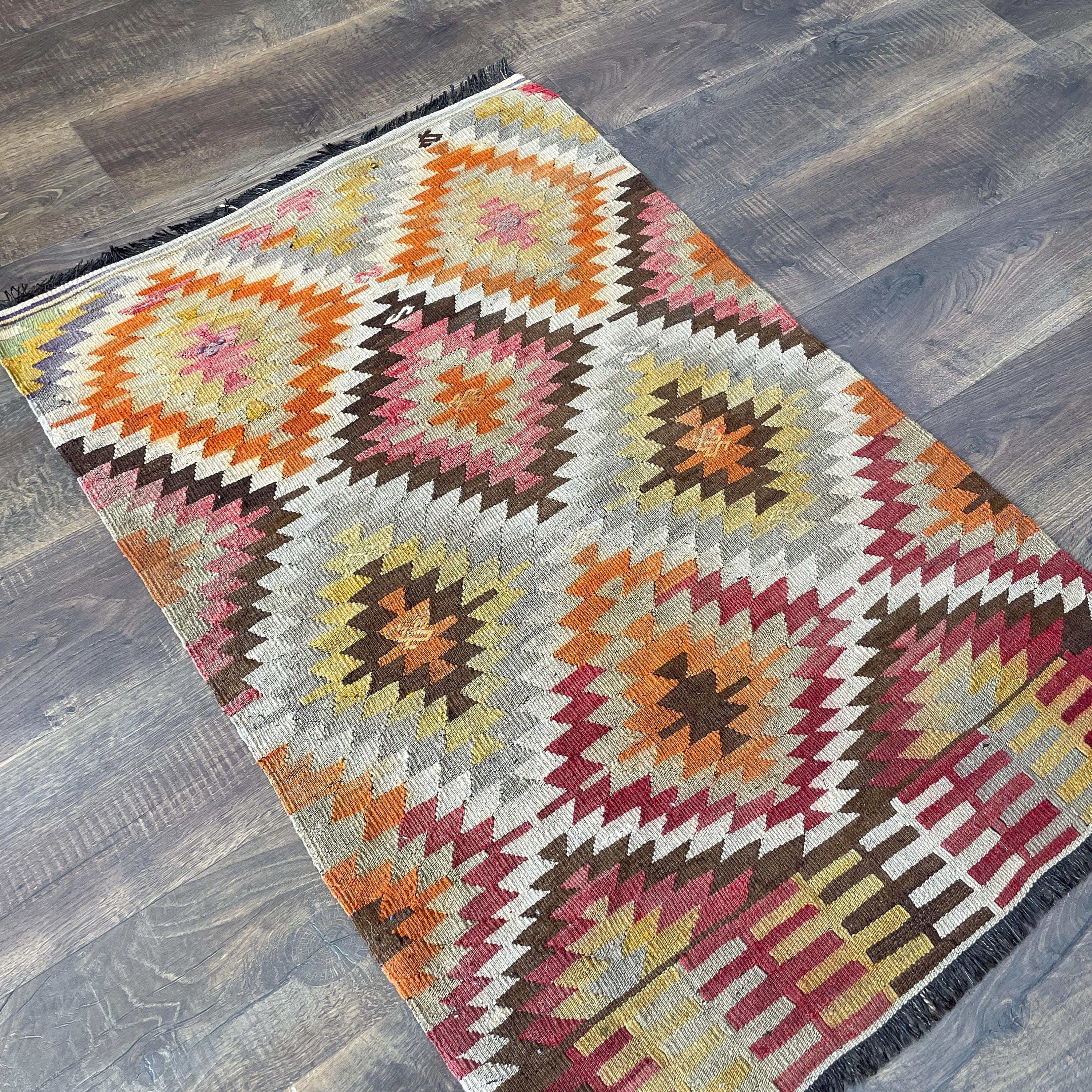 2'7"x3'9" Handmade Wool Kilim Rug – Multicolor Turkish Small Area Rug