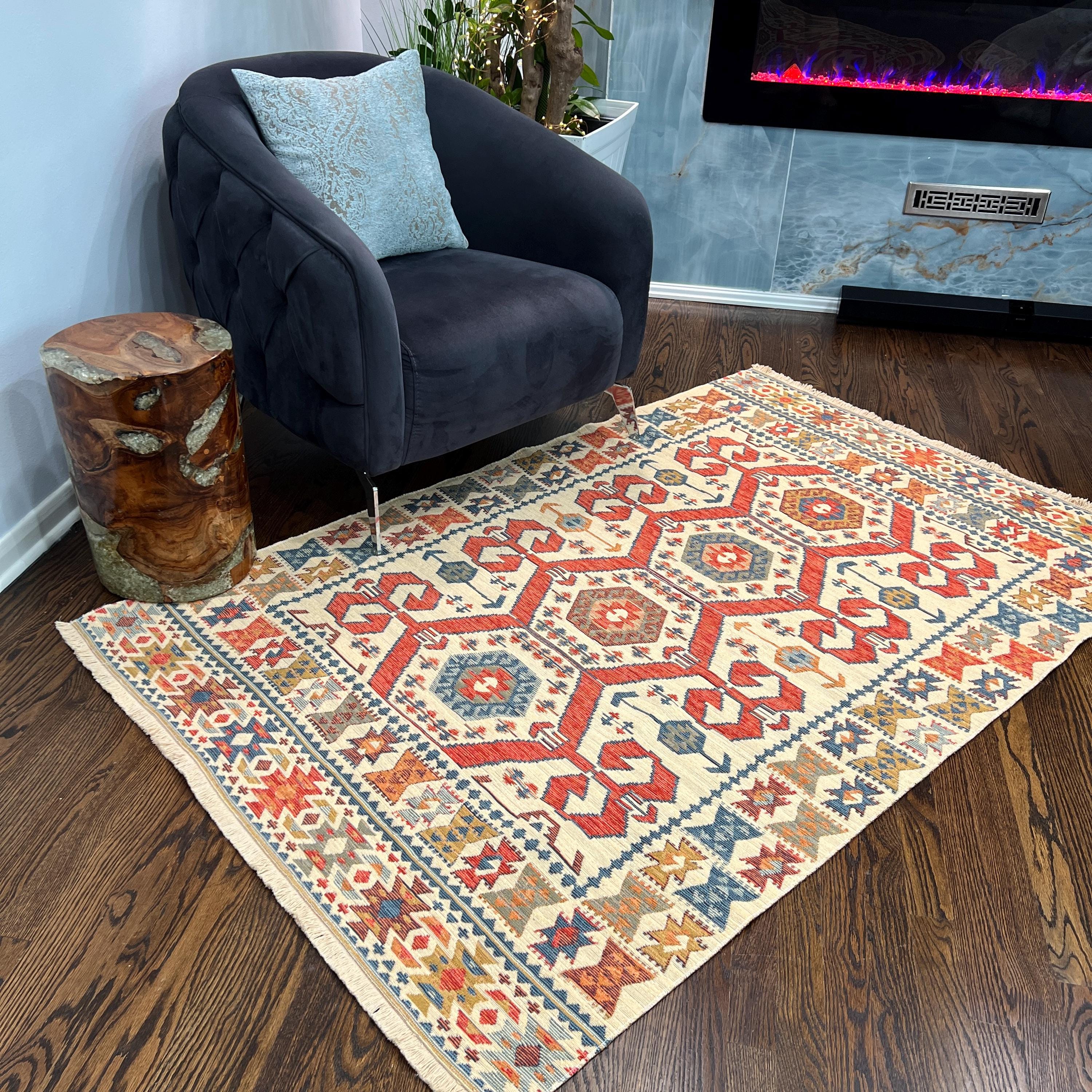 Turkish Kilim Style Rug – Cream, Red & Blue Tribal Geometric Flatweave – Multiple Sizes Available