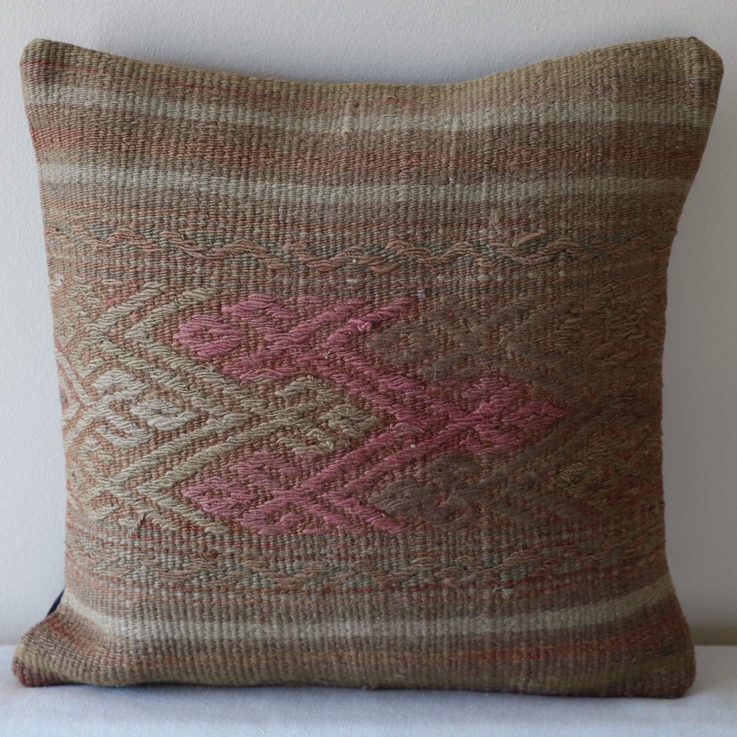 16'' Faded Distressed Pink Kilim Pillow ChicagoCozy Rugs Chicago