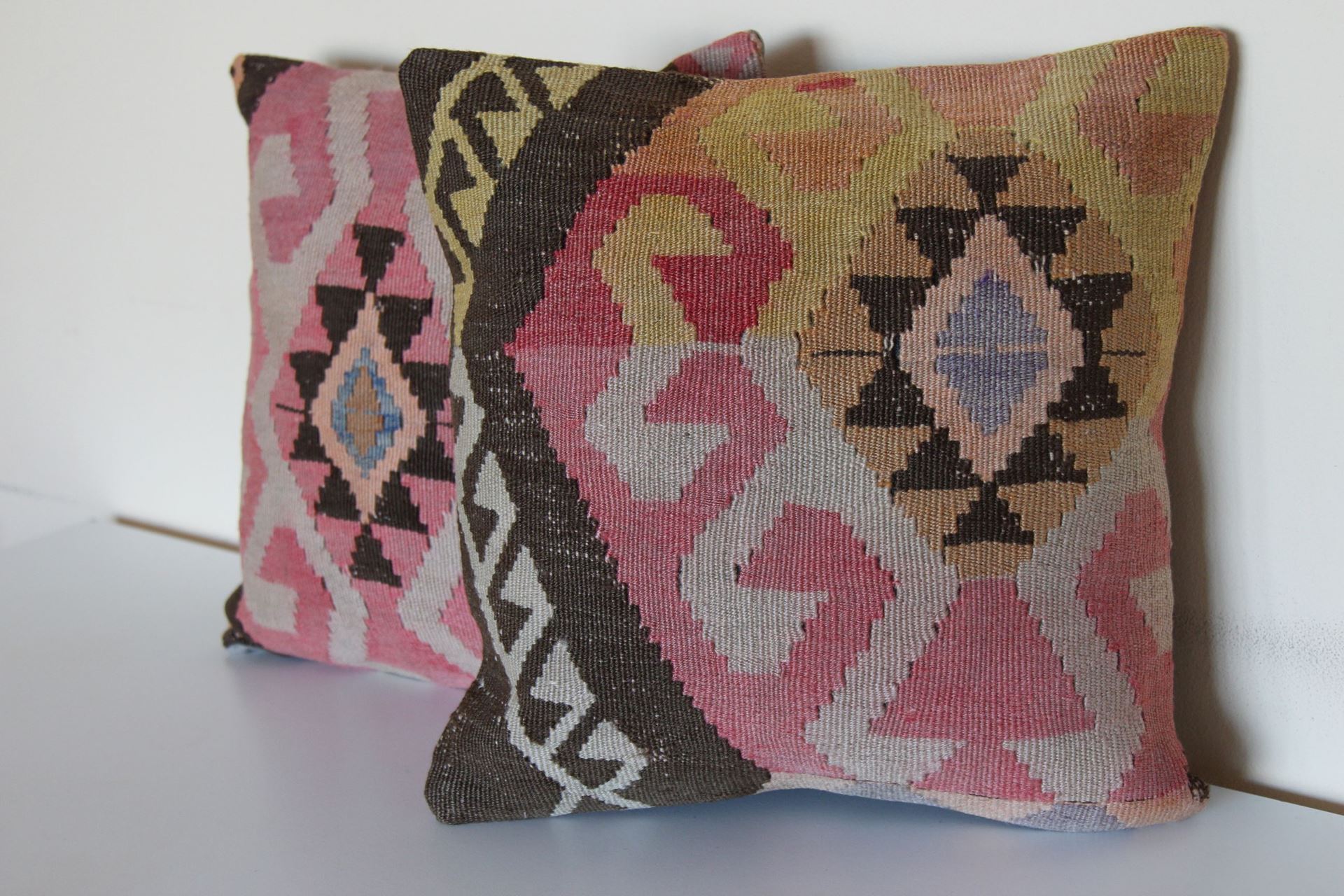 16'' Pastel Pink Kilim Pillows A Pair ChicagoCozy Rugs Chicago