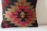 Pink-Diamond-Medallion-Kilim-Pillow 2