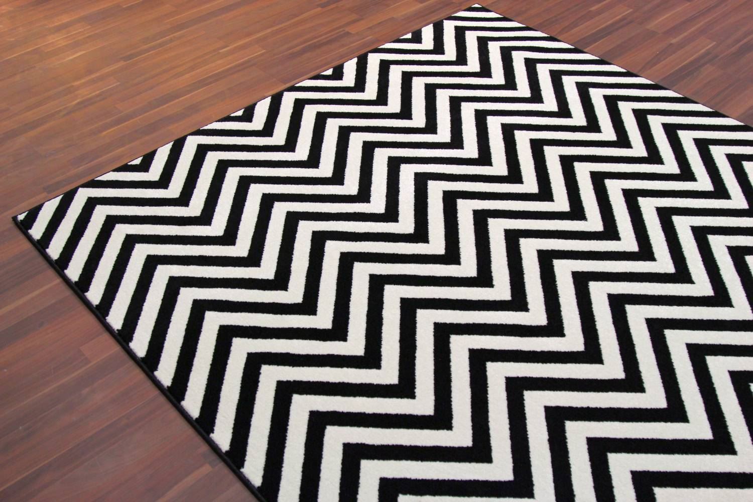 Chevron Black & White Rug ChicagoCozy Rugs Chicago