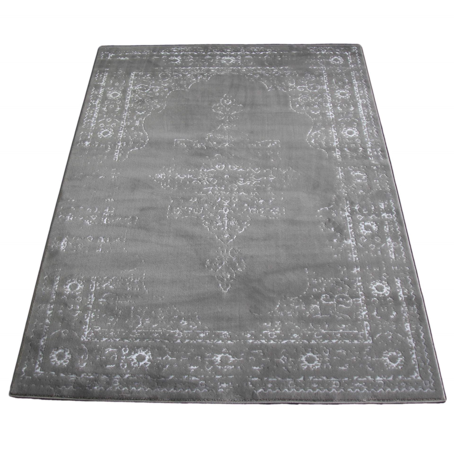 Shimmer Medallion Vintage Rug - With traditional medallion design, the ...